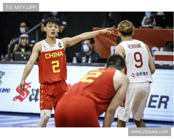 中国男篮逆转胜韩国晋级亚洲杯四强，球队展现韧性与团队精神